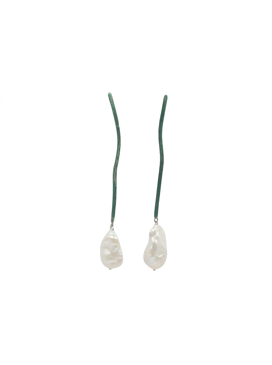Perle Pigmenté Earrings